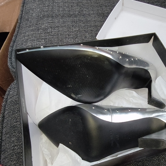 Nine West Metallic Silver Studded Pointed Pumps - Picture 5 of 6